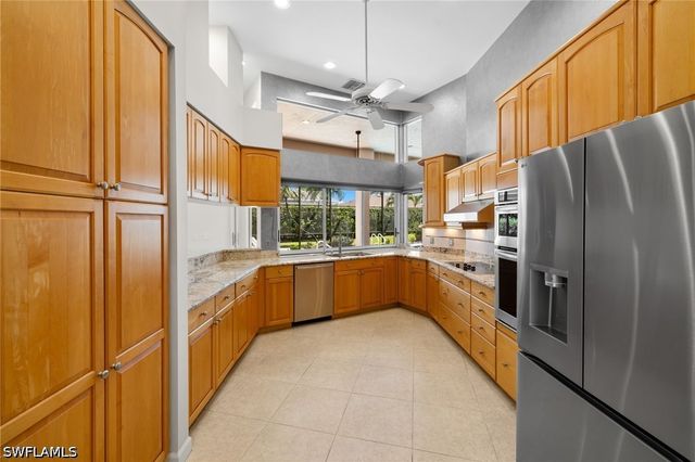 2035 Castle Garden LN, Naples, FL 34110