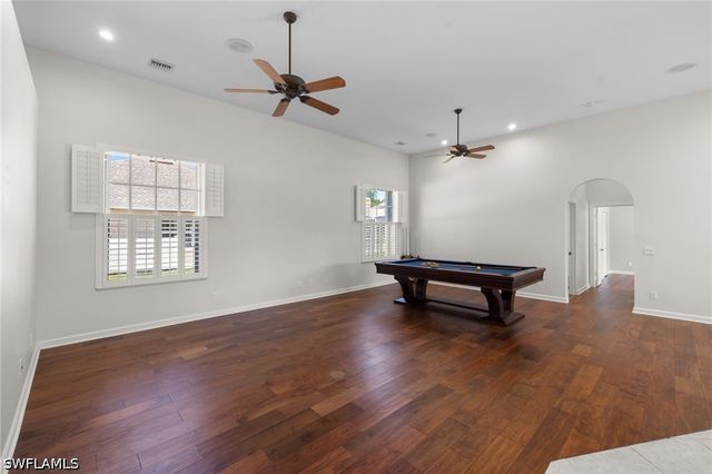 2035 Castle Garden LN, Naples, FL 34110