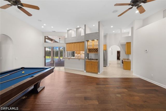 2035 Castle Garden LN, Naples, FL 34110