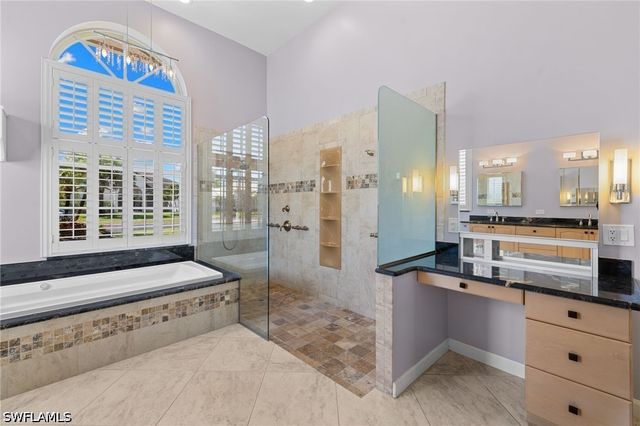 2035 Castle Garden LN, Naples, FL 34110