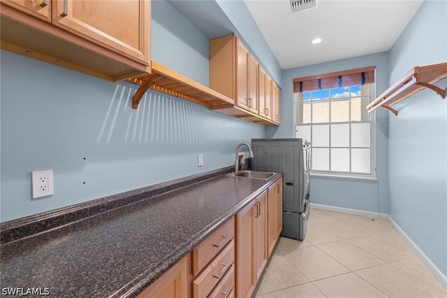 2035 Castle Garden LN, Naples, FL 34110