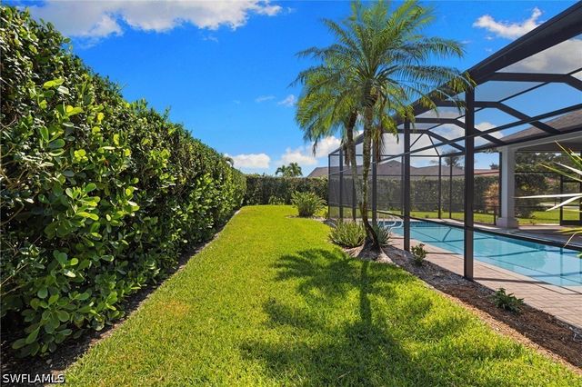 2035 Castle Garden LN, Naples, FL 34110