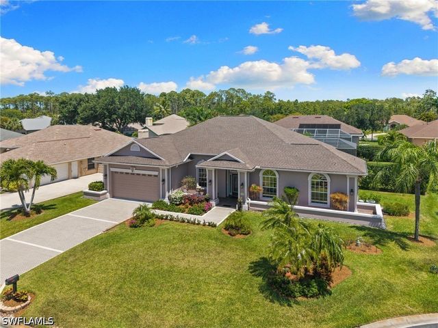 2035 Castle Garden LN, Naples, FL 34110