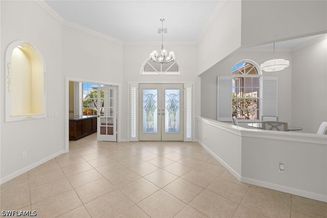 2035 Castle Garden LN, Naples, FL 34110