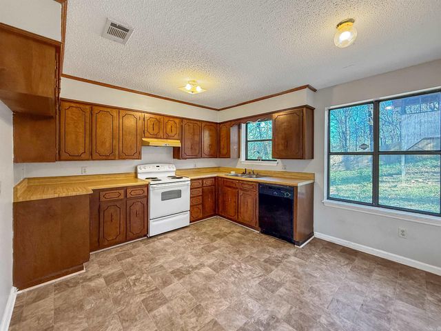 1501 W 58Th St, North Little Rock, AR 72118