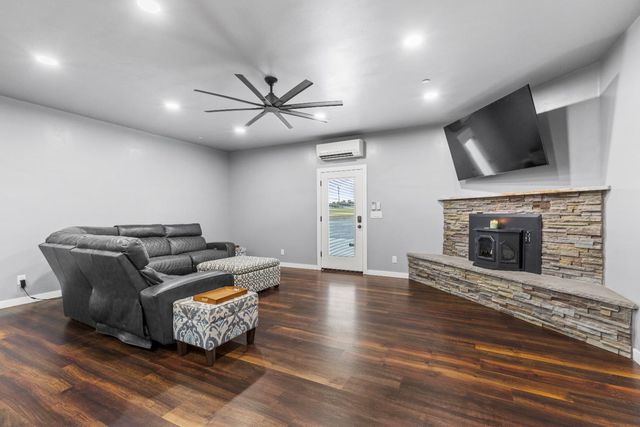 11369 Loma Rica Rd, Marysville, CA 95901