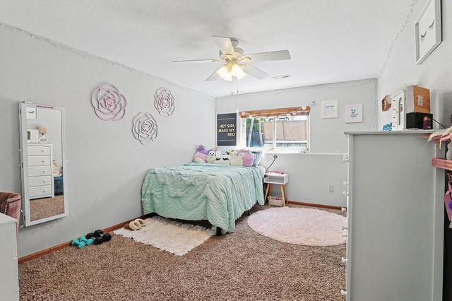 2113 N Walnut Creek Dr, Derby, KS 67037