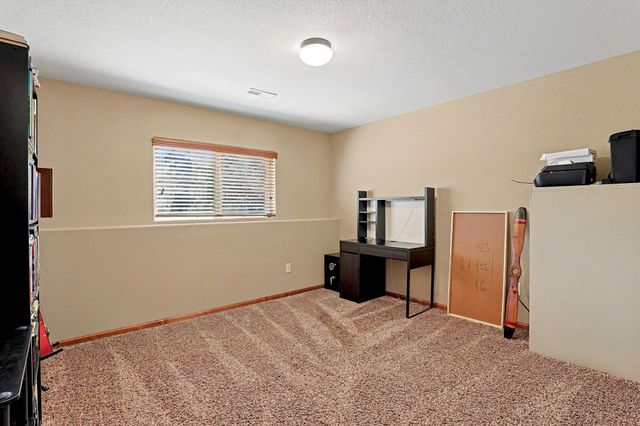 2113 N Walnut Creek Dr, Derby, KS 67037