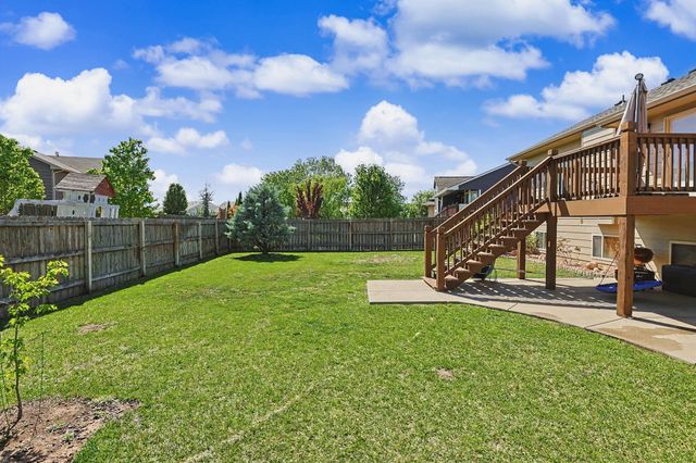 2113 N Walnut Creek Dr, Derby, KS 67037