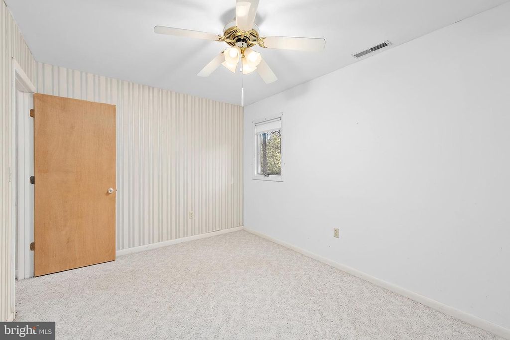 Image 34 of property listing at 29 PINEHURST RD, Ocean Pines, MD 21811