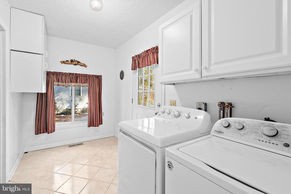 Image 38 of property listing at 29 PINEHURST RD, Ocean Pines, MD 21811