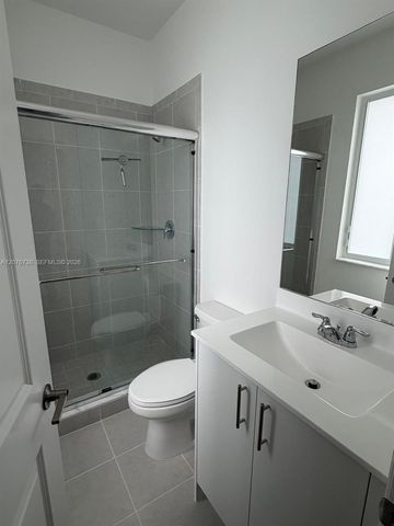 692 SE 13th Court, Homestead, FL 33034