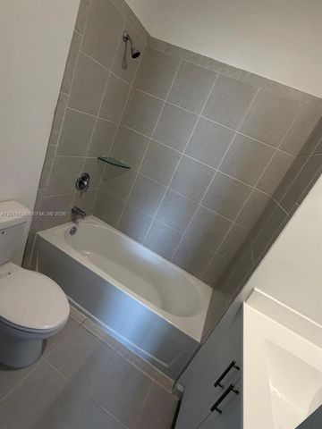 692 SE 13th Court, Homestead, FL 33034