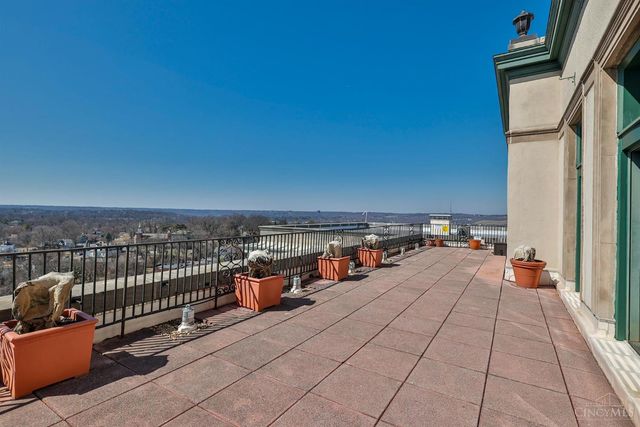3900 Rose Hill Avenue, Cincinnati, OH 45229