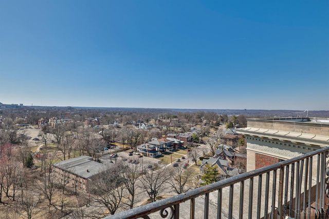 3900 Rose Hill Avenue, Cincinnati, OH 45229