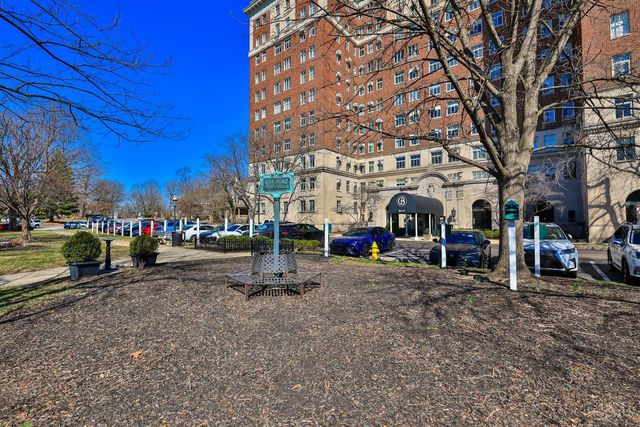 3900 Rose Hill Avenue, Cincinnati, OH 45229