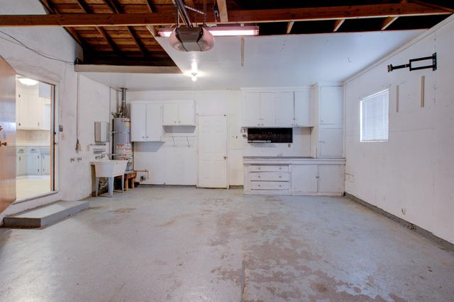 2126 Monticello Ave, Modesto, CA 95350