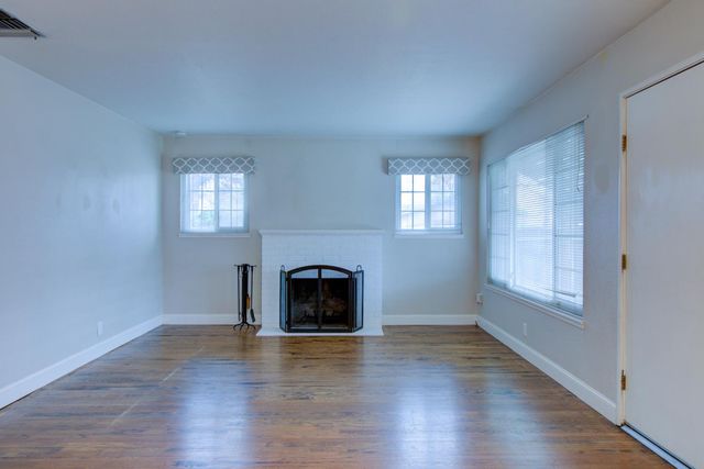 2126 Monticello Ave, Modesto, CA 95350