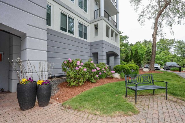 10 Mountain Laurels Dr Apt 408, Nashua, NH 03062