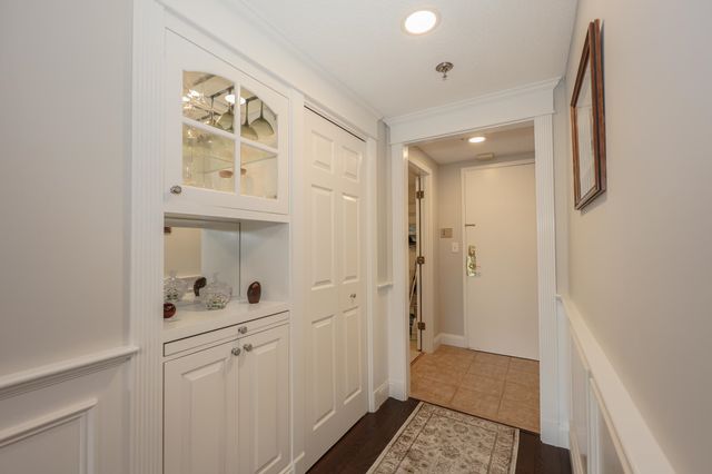 10 Mountain Laurels Dr Apt 408, Nashua, NH 03062
