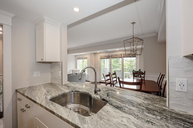 10 Mountain Laurels Dr Apt 408, Nashua, NH 03062