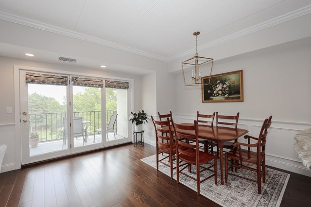 10 Mountain Laurels Dr Apt 408, Nashua, NH 03062