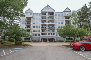 10 Mountain Laurels Dr Apt 408, Nashua, NH 03062