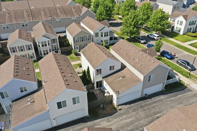 752 Four Seasons Boulevard 752, Aurora, IL 60504