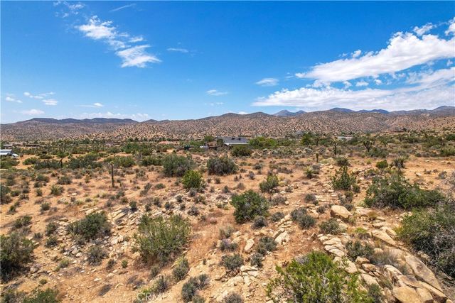 51098 Geronimo Trail, Pioneertown, CA 92286