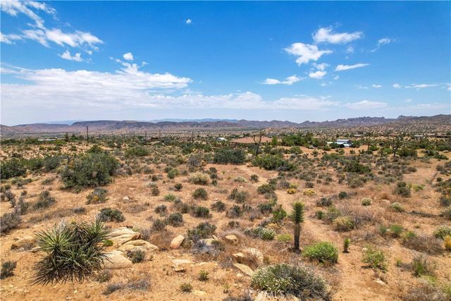 51098 Geronimo Trail, Pioneertown, CA 92286
