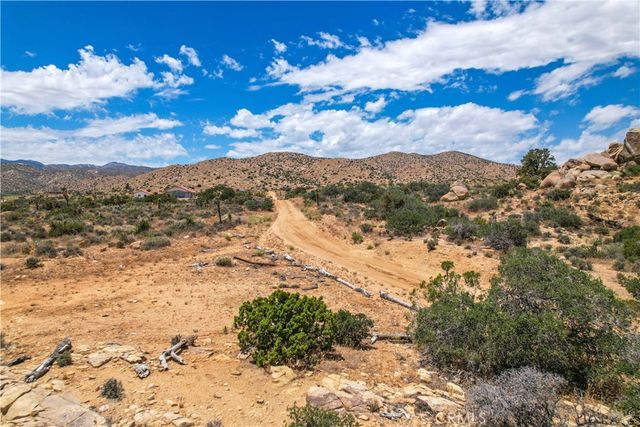 51098 Geronimo Trail, Pioneertown, CA 92286