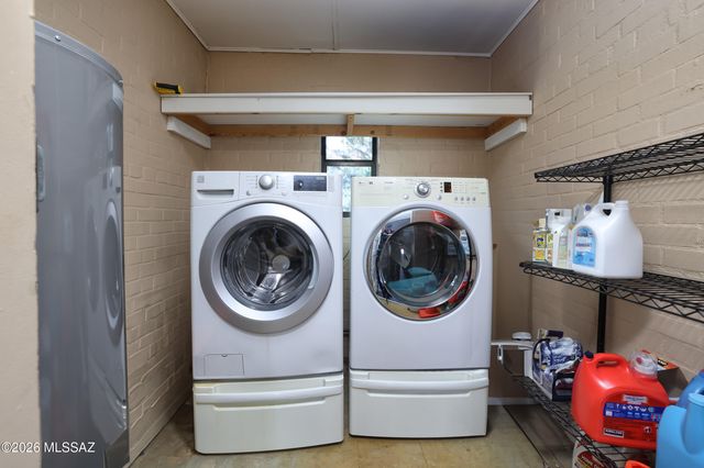 1909 E 8th Street, Tucson, AZ 85719