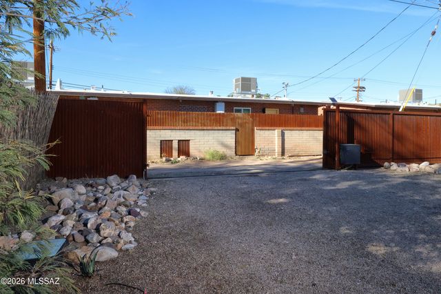 1909 E 8th Street, Tucson, AZ 85719