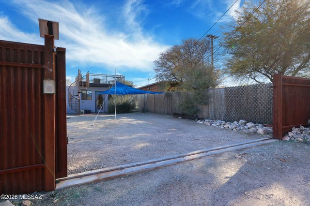 1909 E 8th Street, Tucson, AZ 85719