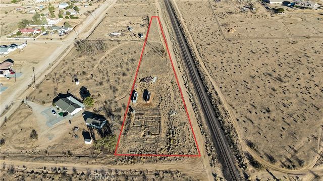 2 Joshua, Apple Valley, CA 92308