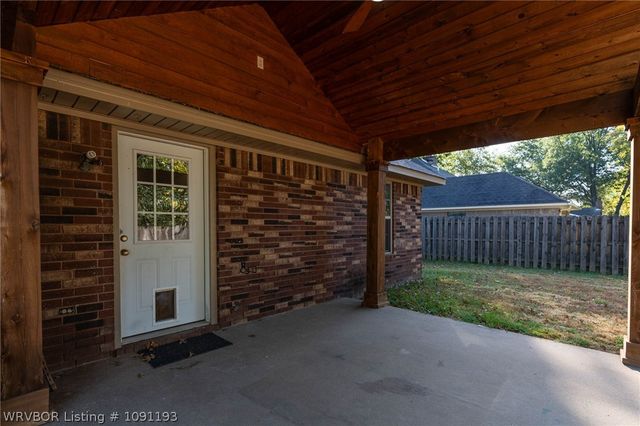 917 Fairview Lane, Greenwood, AR 72936