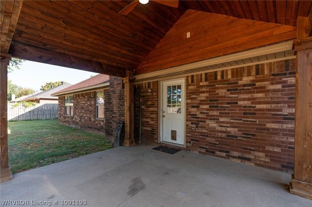 917 Fairview Lane, Greenwood, AR 72936