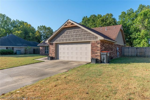 917 Fairview Lane, Greenwood, AR 72936