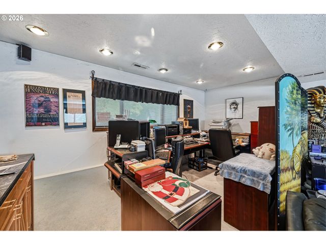 2330 Se PALOMA Dr, Gresham, OR 97080
