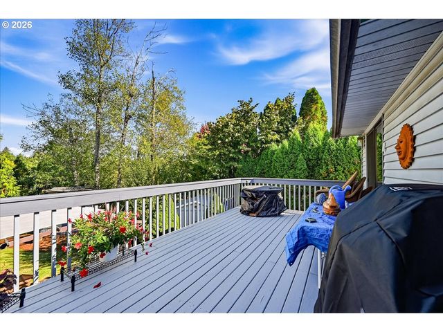 2330 Se PALOMA Dr, Gresham, OR 97080