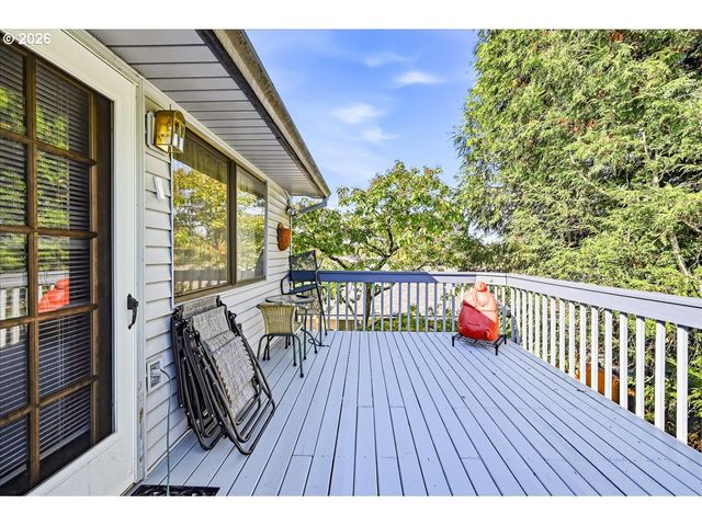 2330 Se PALOMA Dr, Gresham, OR 97080