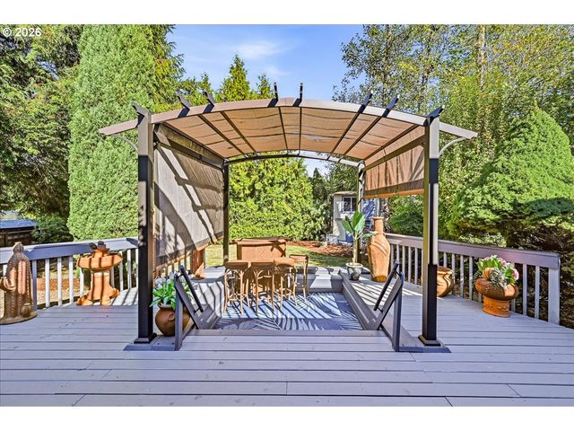 2330 Se PALOMA Dr, Gresham, OR 97080