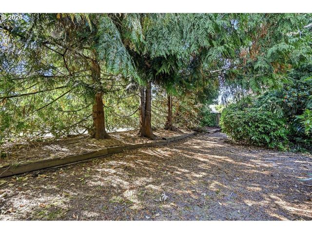 2330 Se PALOMA Dr, Gresham, OR 97080