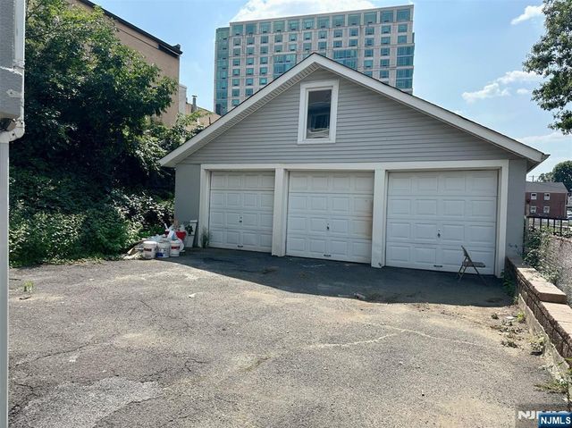 358 Lafayette Avenue 1, Cliffside Park, NJ 07010