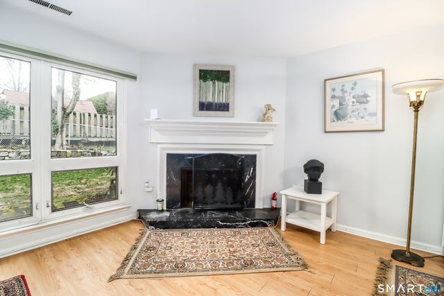 12 Hulls Highway 12, Fairfield, CT 06890