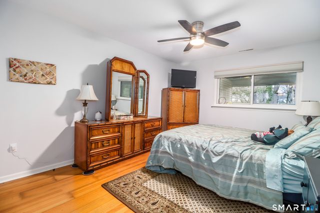 12 Hulls Highway 12, Fairfield, CT 06890