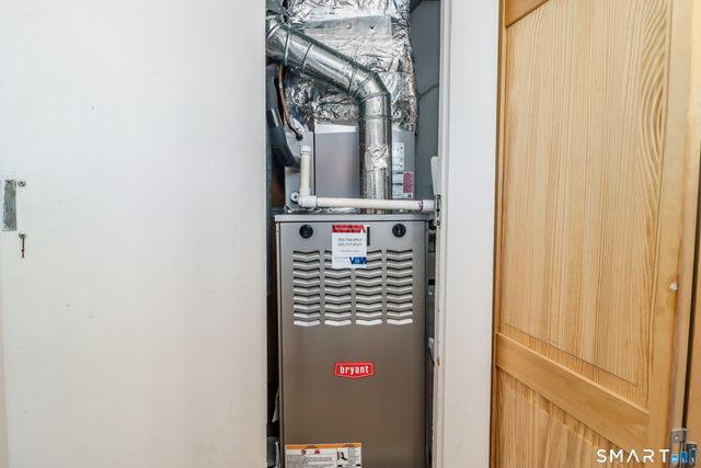 12 Hulls Highway 12, Fairfield, CT 06890