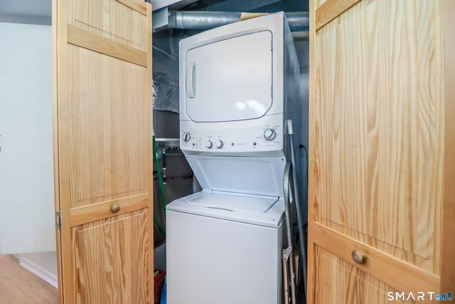 12 Hulls Highway 12, Fairfield, CT 06890