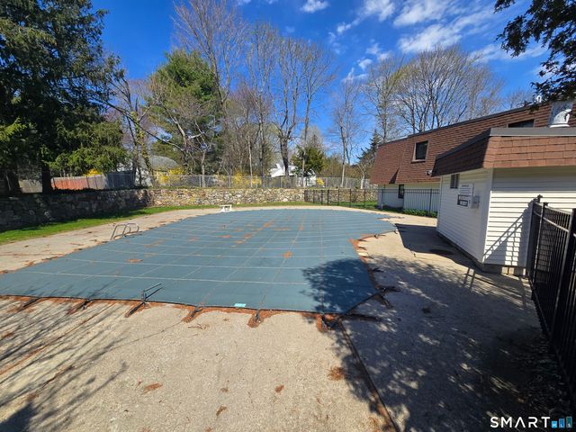 12 Hulls Highway 12, Fairfield, CT 06890