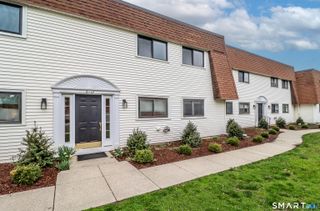 12 Hulls Highway 12, Fairfield, CT 06890